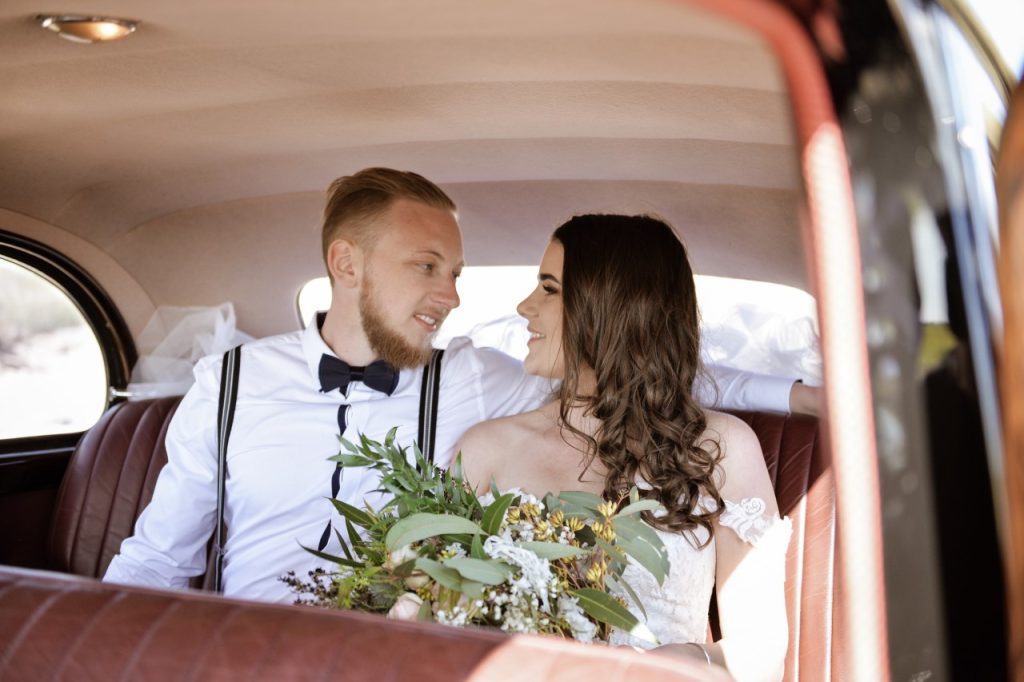 Bonnie — wedding car photograph